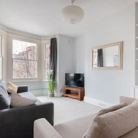 1 Bed Clapham Junction Apartment Londen Buitenkant foto
