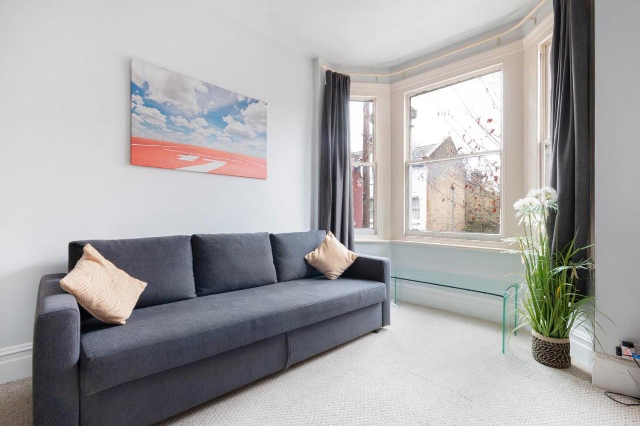 1 Bed Clapham Junction Apartment Londen Buitenkant foto